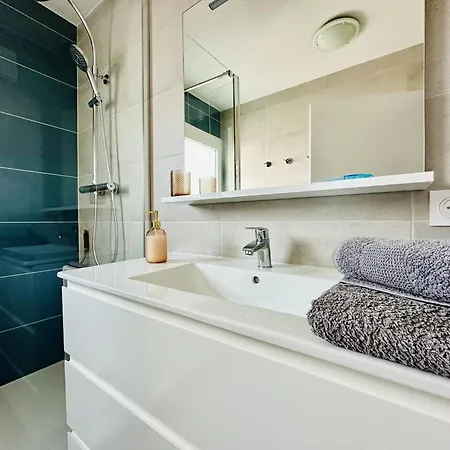 Rénové 6 Personnes *