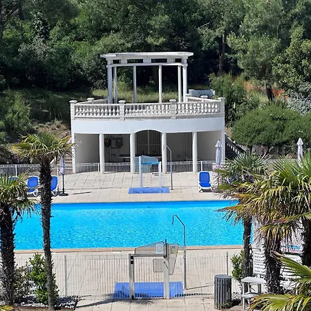 Rénové 6 Personnes *